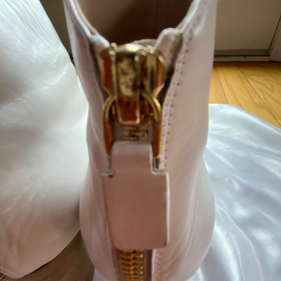 Stuart Weitzman boots - Picture 3 of 4